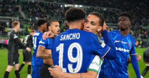 Read more about the article Hai cầu thủ bất ngờ bị gạt khỏi danh sách bán áo của MU