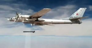 Read more about the article Hàng chục oanh tạc cơ của Nga bốc cháy, hơn 70 lính lục quân Ukraine thương vong