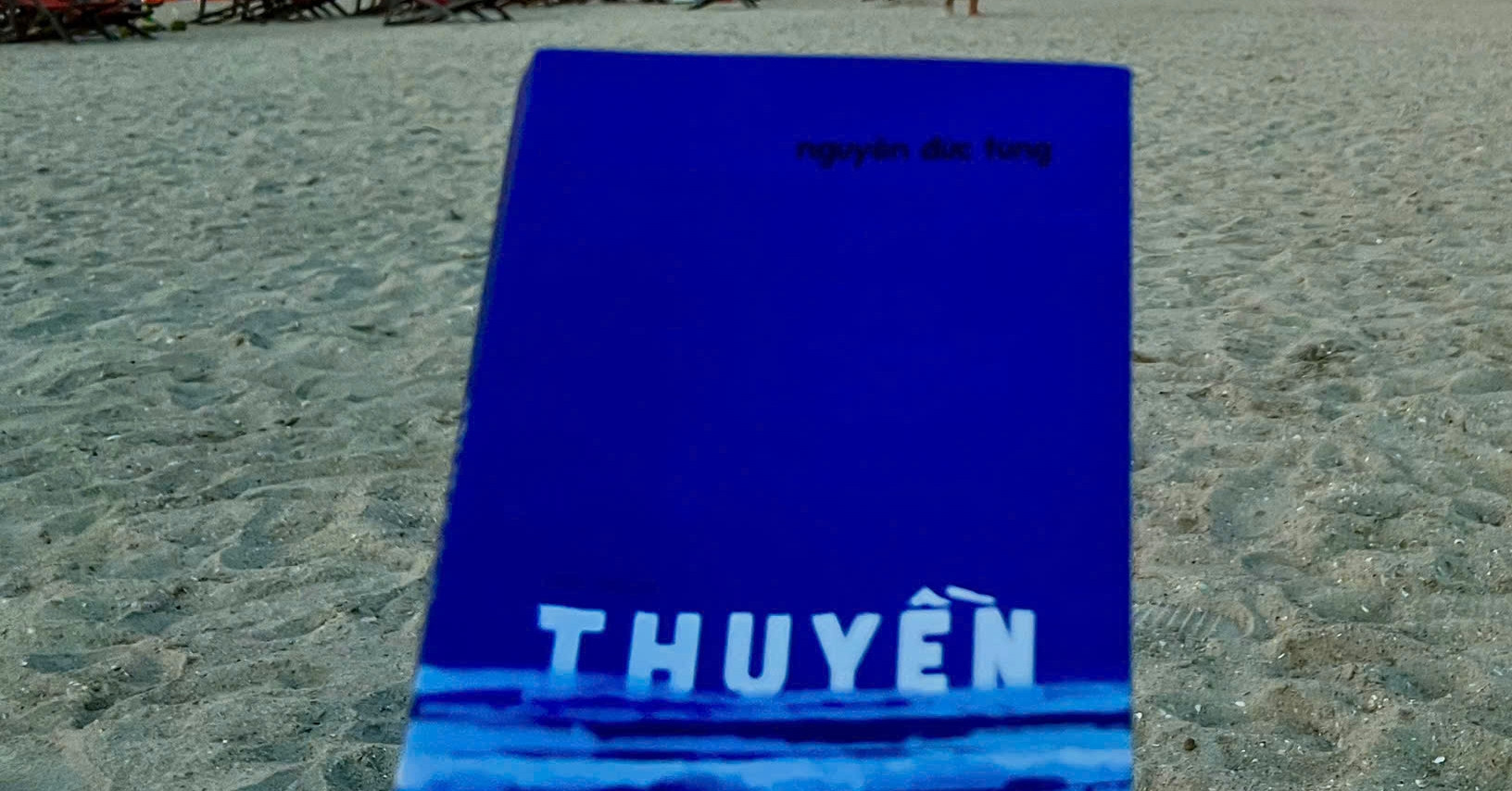 You are currently viewing Hành trình sinh tử và mê cung ký ức của người di tản trong tiểu thuyết ‘Thuyền’