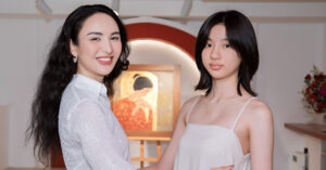 Read more about the article Hoa hậu từng đỗ 3 trường đại học là mẹ đơn thân, có con gái 14 tuổi cao 1,7m