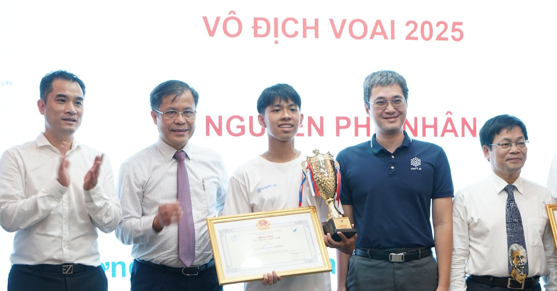 You are currently viewing Học sinh Đà Nẵng vô địch Olympic trí tuệ nhân tạo toàn quốc 2025