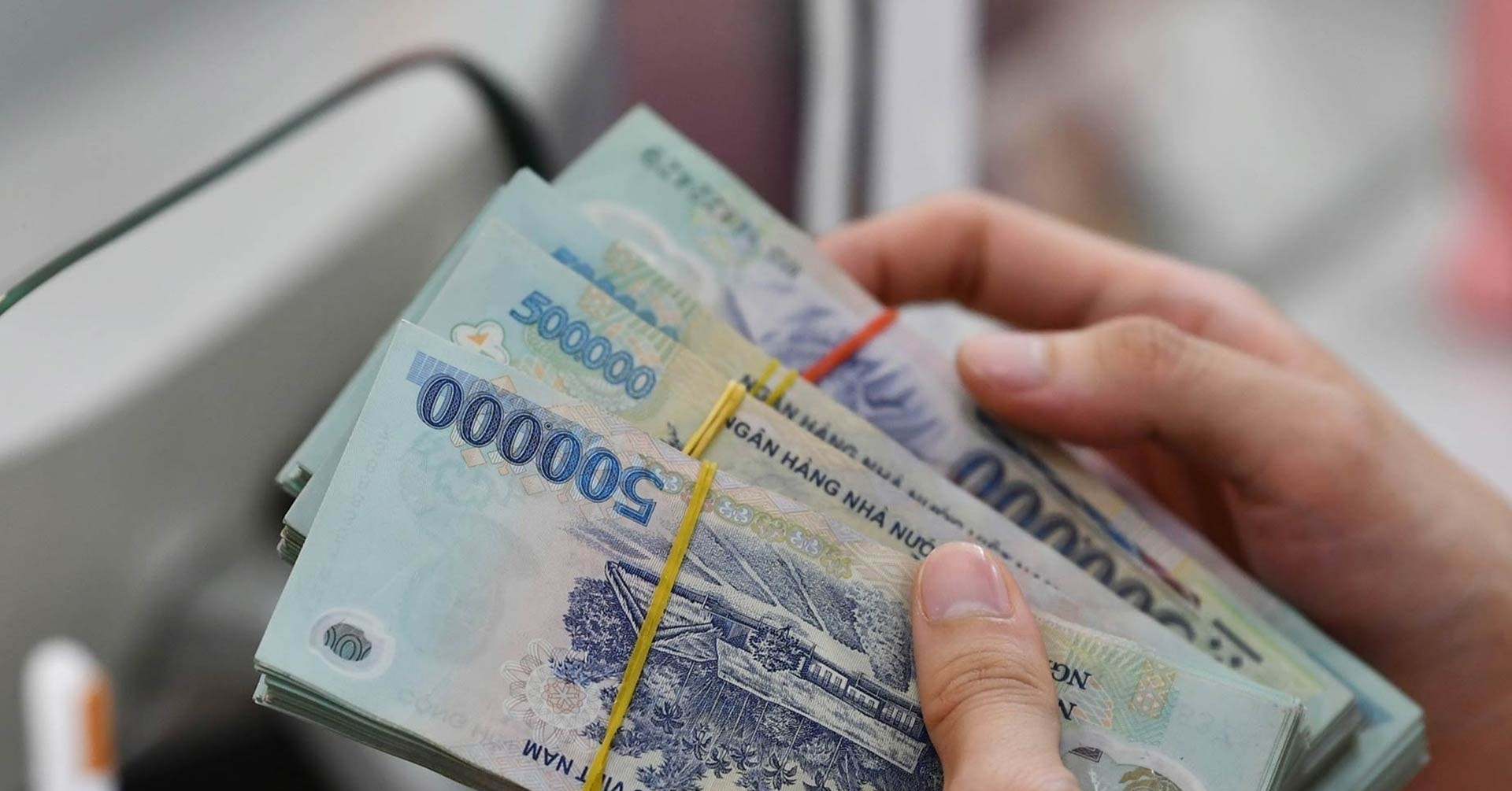 You are currently viewing Hơn 25 nghìn cá nhân, hộ kinh doanh bị truy thu thuế hơn 331 tỷ đồng