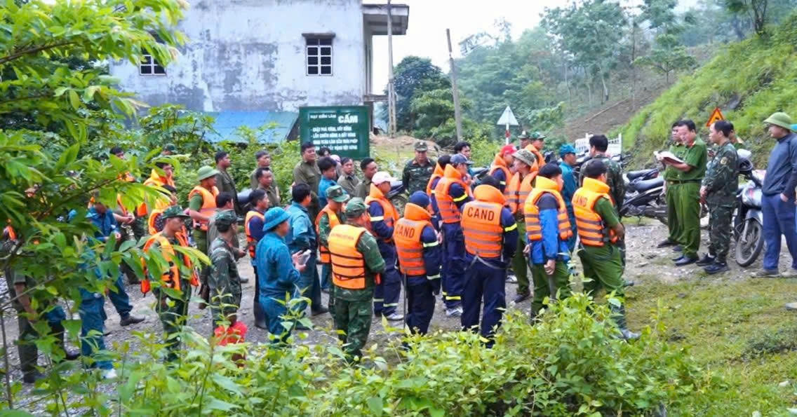 You are currently viewing Huy động hơn 100 người tìm kiếm hai vợ chồng mất tích khi bơi qua sông