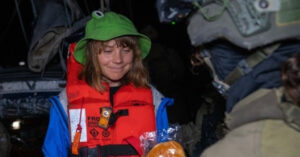 Read more about the article Israel chặn thuyền hướng tới Gaza, bắt giữ nhà hoạt động Greta Thunberg