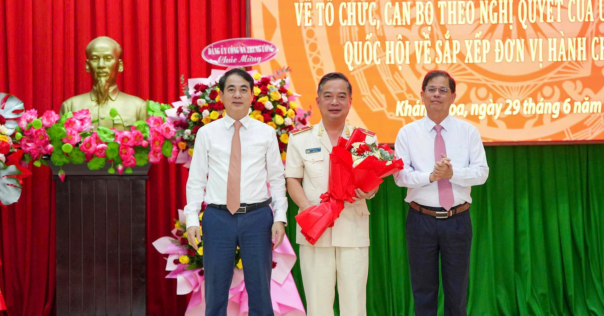 You are currently viewing Khánh Hòa có 8 phó giám đốc Công an tỉnh sau sáp nhập với Ninh Thuận