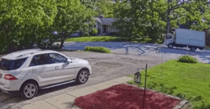 Read more about the article Khoảnh khắc xe tải phát nổ kinh hoàng làm rung chuyển cả khu dân cư