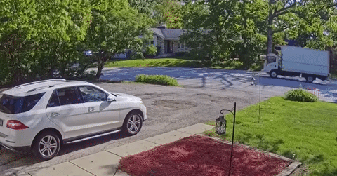 You are currently viewing Khoảnh khắc xe tải phát nổ kinh hoàng làm rung chuyển cả khu dân cư