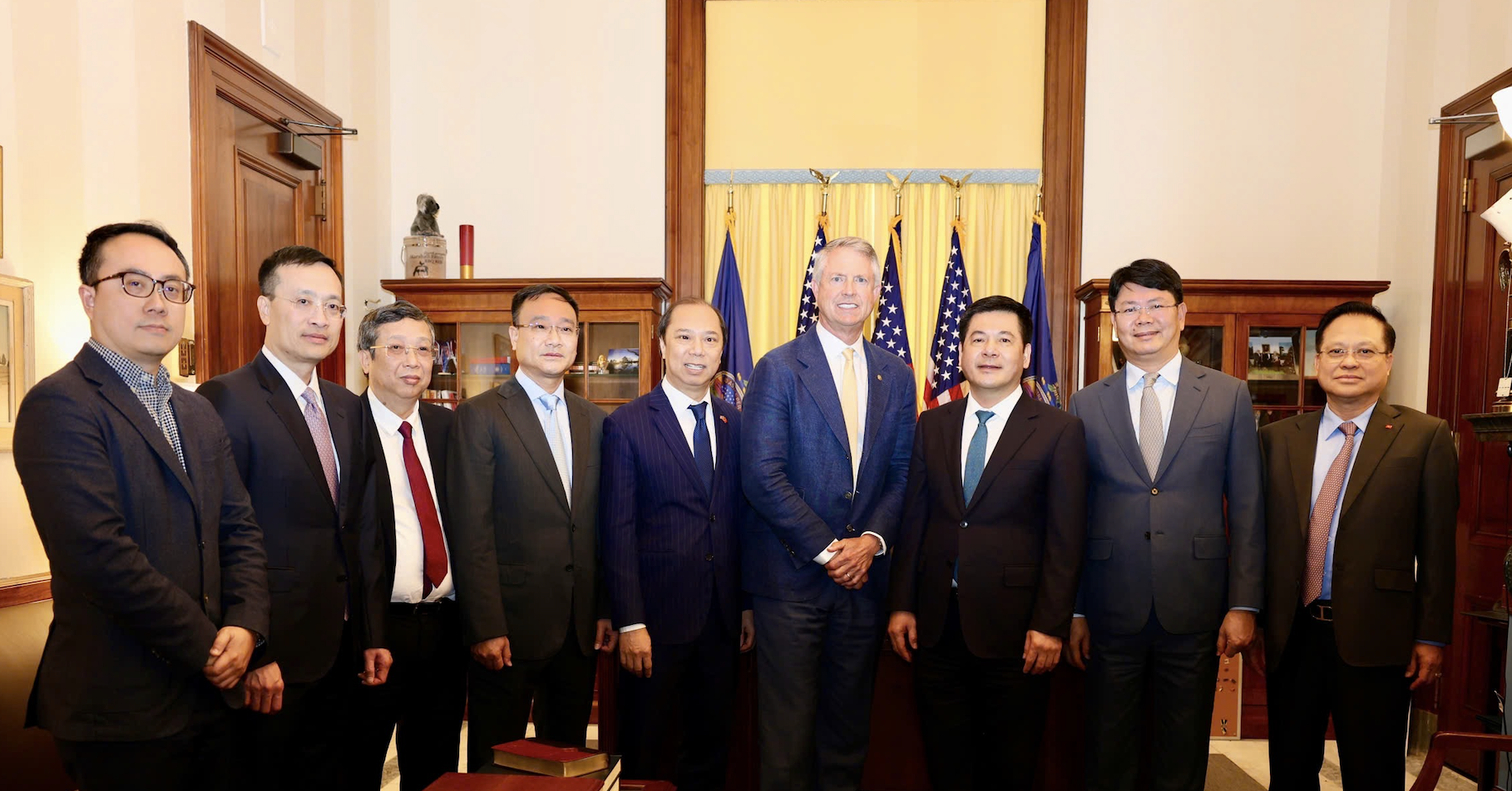 You are currently viewing Việt Nam sẵn sàng mở cửa thị trường, dành thêm ưu đãi cho hàng hoá Hoa Kỳ