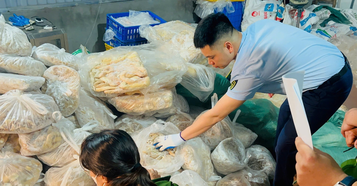 You are currently viewing Liên tiếp bắt giữ nhiều tấn nội tạng hôi thối, quá kinh khủng nếu lên bàn ăn