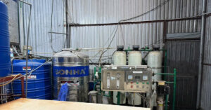 Read more about the article Lời khai của phó chủ tịch UBND thị trấn sản xuất cồn y tế giả ở Hà Nội