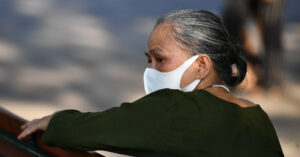 Read more about the article Lương hưu bình quân 6,2 triệu đồng nhưng chênh lệch lớn, người già đi làm thêm