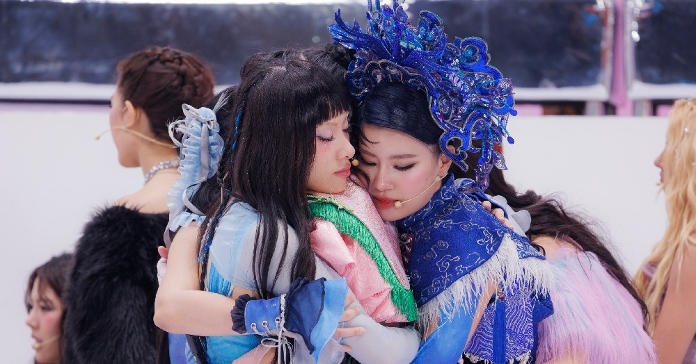 Read more about the article LyLy bất ngờ bị loại khỏi ‘Em xinh’, Bích Phương khóc hết nước mắt