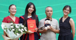 Read more about the article Tình yêu giúp dựng lên mái ấm