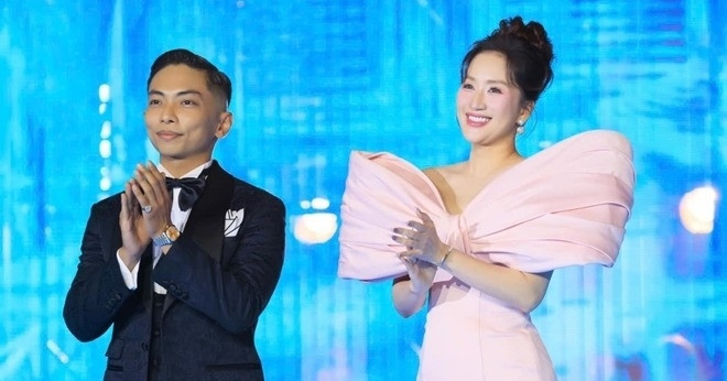 You are currently viewing Khánh Thi – Phan Hiển: Từ mối tình cô trò gây tranh cãi đến hạnh phúc viên mãn