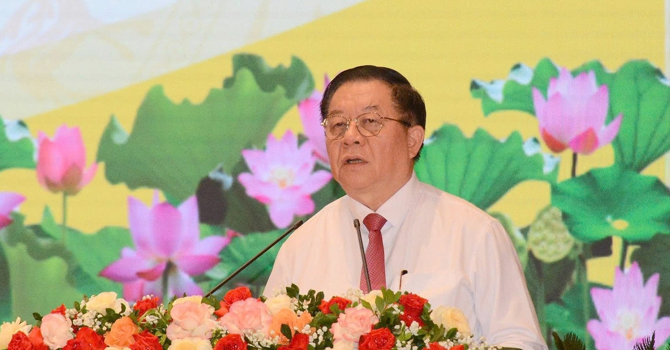 Read more about the article Một số lãnh đạo tiên phong xin nghỉ hưu trước tuổi để thuận tiện sắp xếp cán bộ