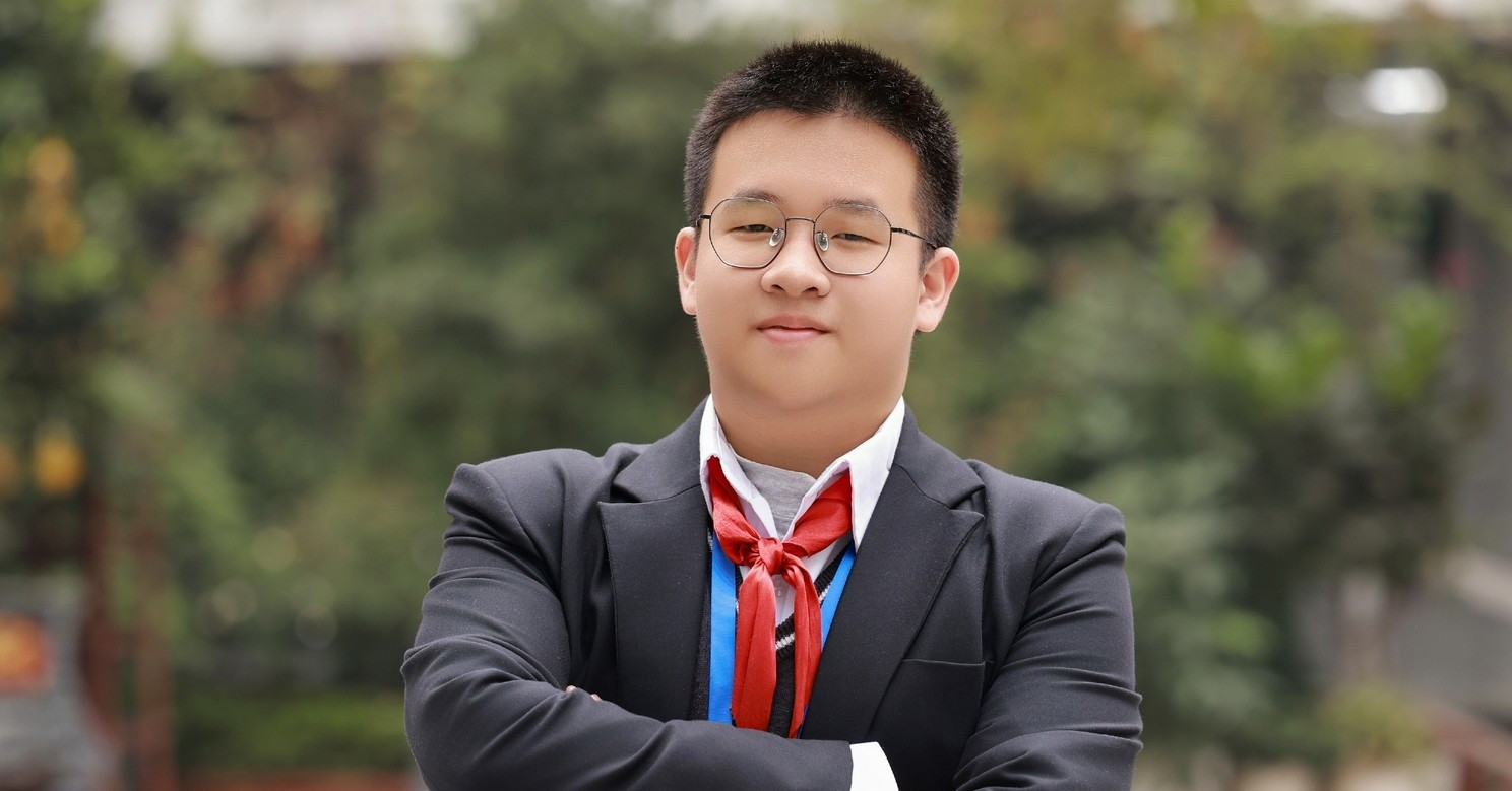 You are currently viewing Nam sinh đạt 10 điểm Toán chuyên thi vào THPT Chuyên Khoa học Tự nhiên