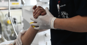 Read more about the article Nam thanh niên 22 tuổi nguy kịch từ sai lầm khi bị bỏng