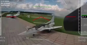 Read more about the article NATO nói gì về đòn tấn công của Ukraine phá hủy hàng chục máy bay Nga?