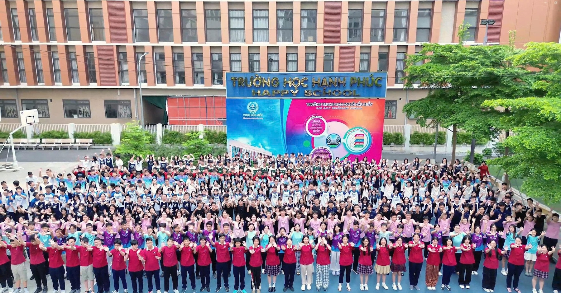 Read more about the article Ngôi trường có gần 100 học sinh đỗ chuyên Khoa học Tự nhiên
