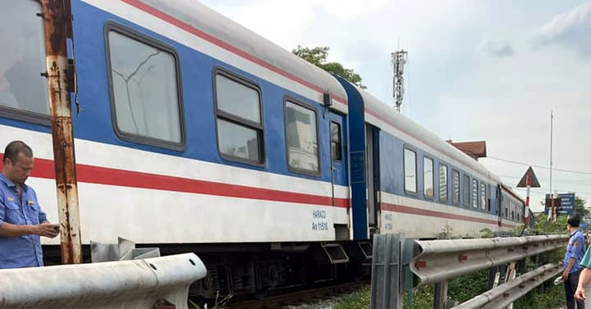 You are currently viewing Người phụ nữ bị tàu hỏa đâm tử vong gần ga Văn Điển ở Hà Nội