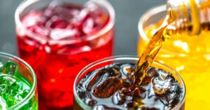 Read more about the article Người phụ nữ tổn thương gan do hằng ngày uống nước tăng lực