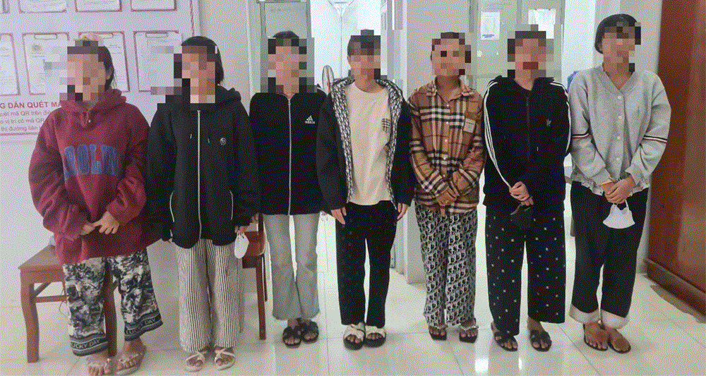 You are currently viewing Nhóm thiếu nữ hành hung, chích điện nạn nhân rồi quay clip gây xôn xao dư luận