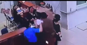 Read more about the article Đối tượng tát nữ điều dưỡng sưng mặt, hoảng loạn đối diện hình phạt nào?