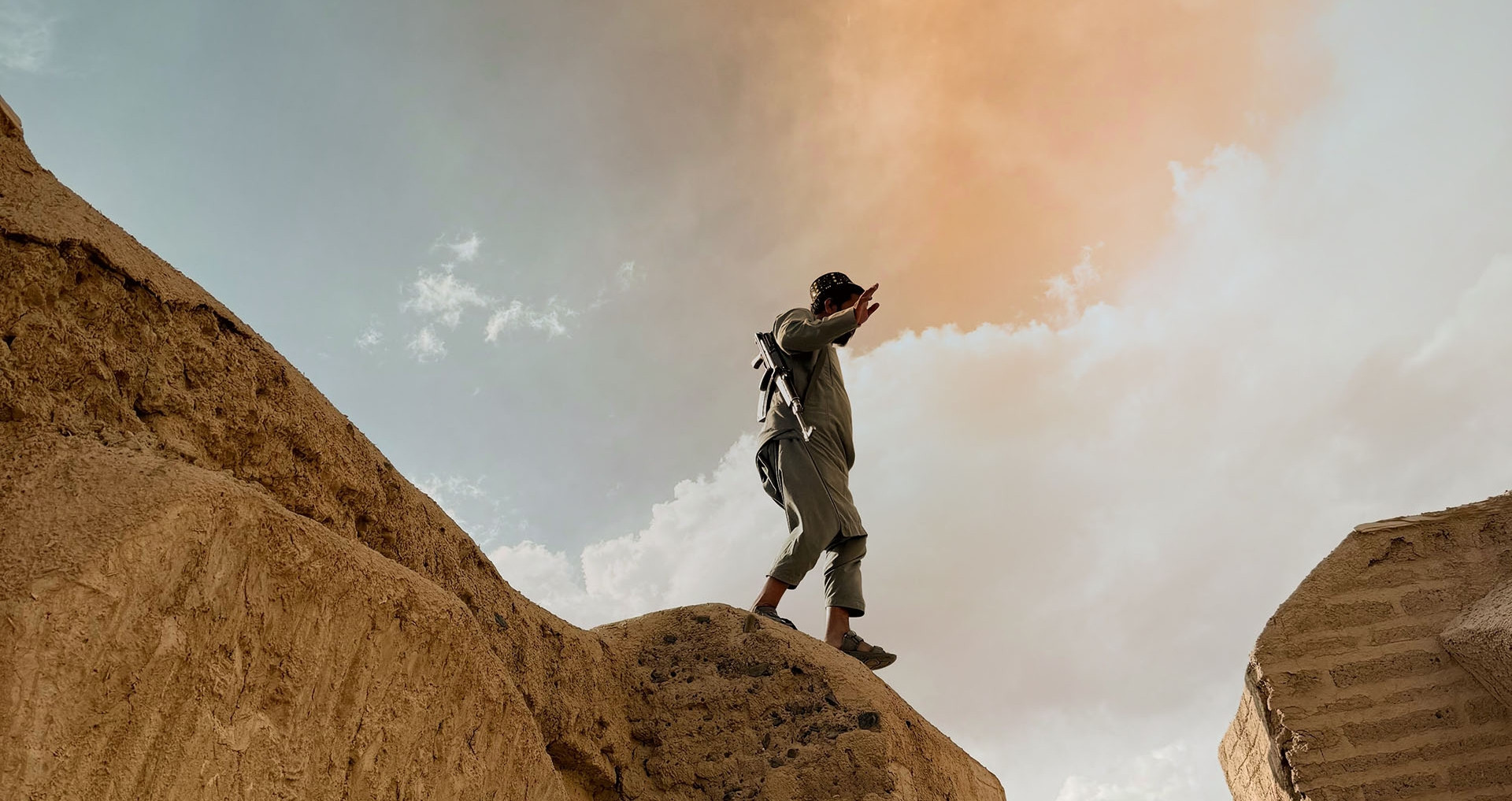 Read more about the article Nữ du khách Việt và hành trình xê dịch trước họng súng tại Afghanistan