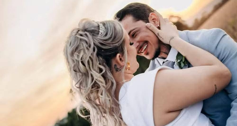 You are currently viewing Phải lòng giám đốc nhà tang lễ, người phụ nữ đi đám ma liên tục suốt 2 năm