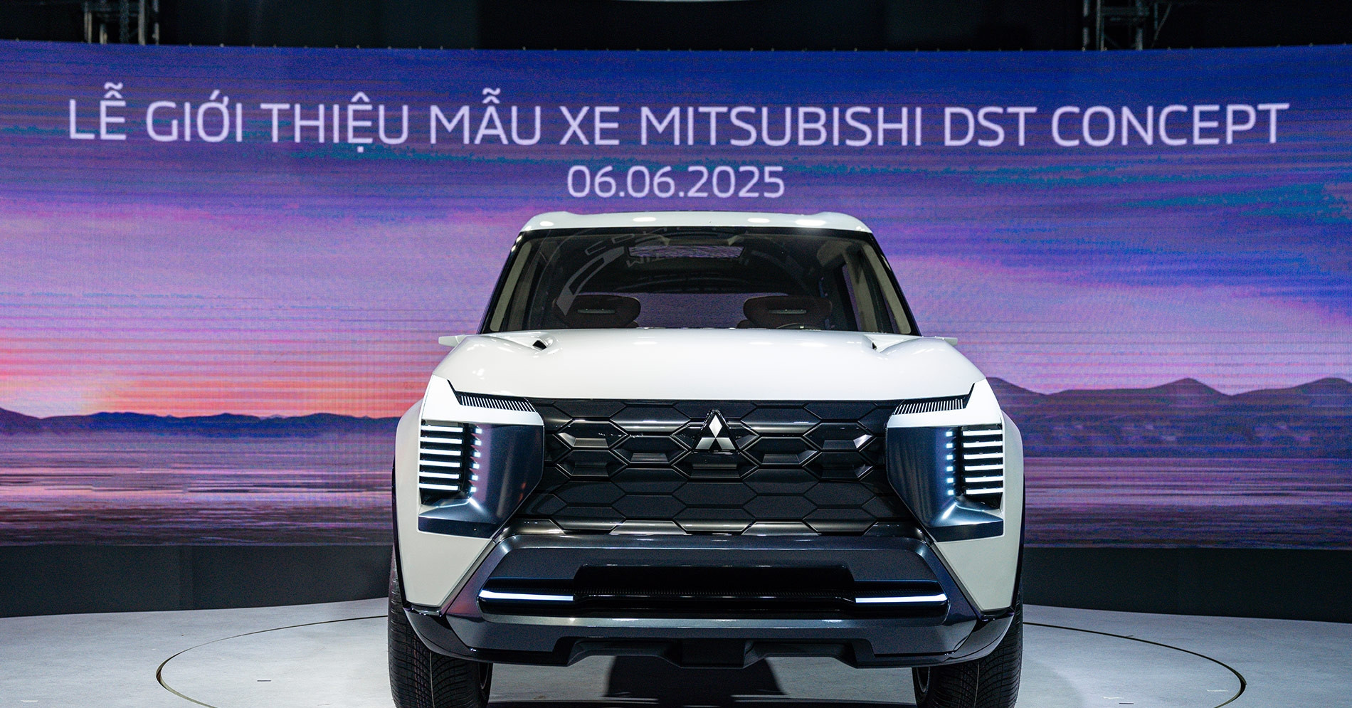 You are currently viewing SUV 7 chỗ cỡ C giá dưới 1 tỷ