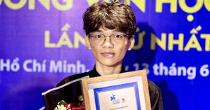 Read more about the article Tác giả sinh năm 2000 xúc động khi bất ngờ đoạt Giải thưởng Văn học Kim Đồng