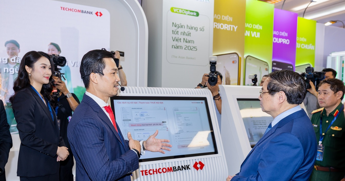 You are currently viewing Techcombank trình diễn giải pháp đột phá tại tại Ngày Chuyển đổi số Ngân hàng