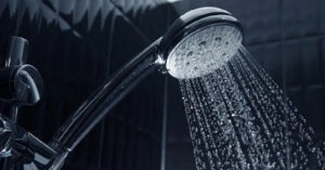 Read more about the article Thợ sửa xe điếc đột ngột sau buổi tắm đêm