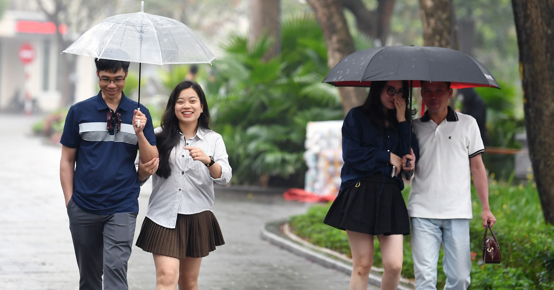 Read more about the article Nắng nhẹ rồi tăng đến 36 độ, xuất hiện mưa giông