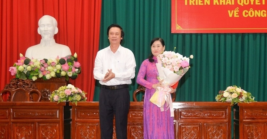 You are currently viewing Tiền Giang có nữ Phó Bí thư Tỉnh ủy 7X