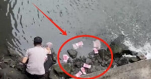 Read more about the article Tiền rơi đầy mặt sông, thanh niên xuống vớt 2 túi to và sự thật gây ngỡ ngàng
