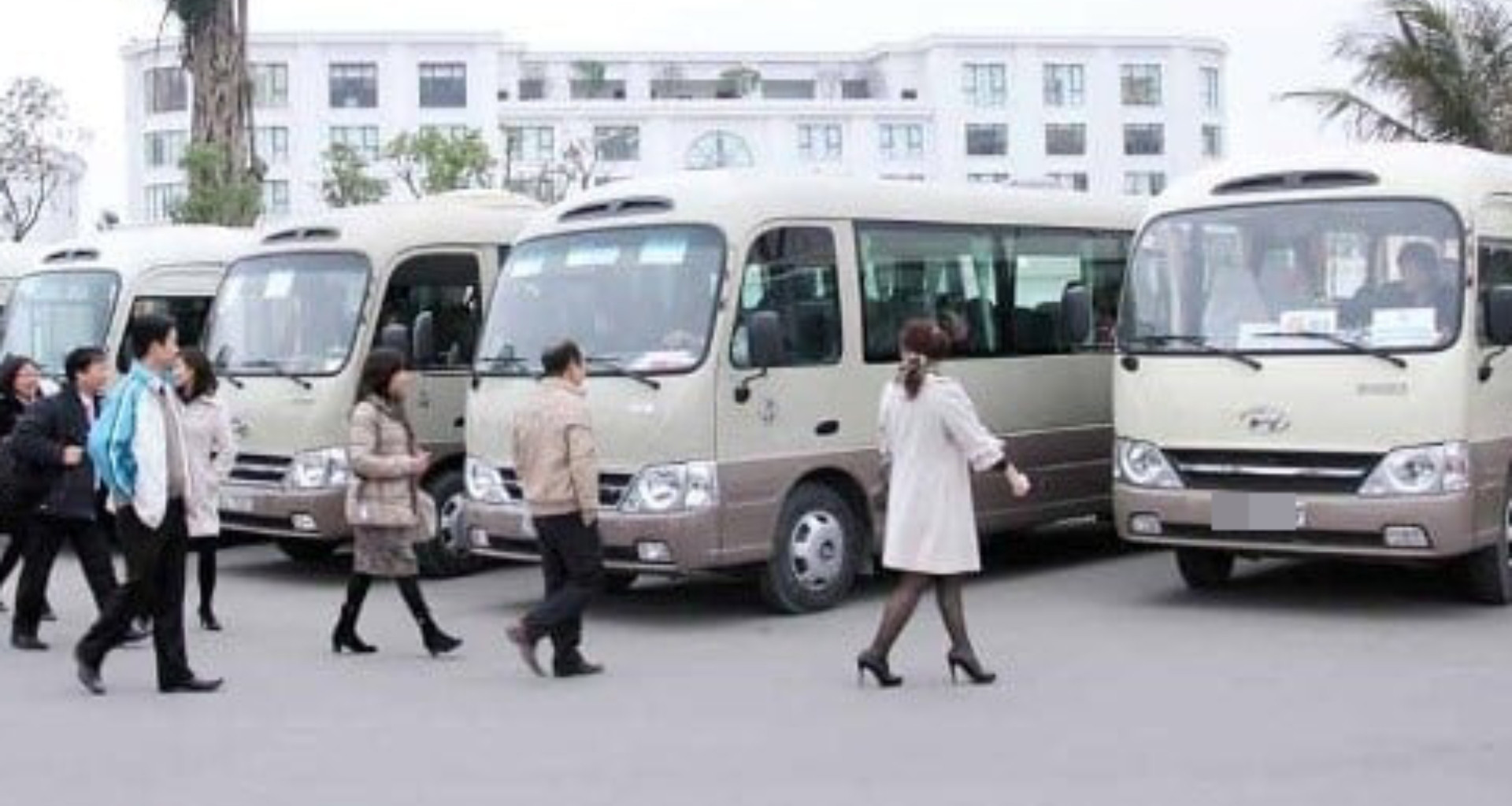 You are currently viewing Tổ chức 32 xe khách đưa đón cán bộ Bình Phước sang Đồng Nai làm việc