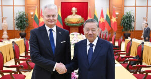 Read more about the article Tổng Bí thư, Chủ tịch nước, Chủ tịch Quốc hội gặp Tổng thống Litva