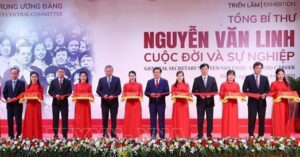Read more about the article Khai mạc Triển lãm ‘Tổng Bí thư Nguyễn Văn Linh