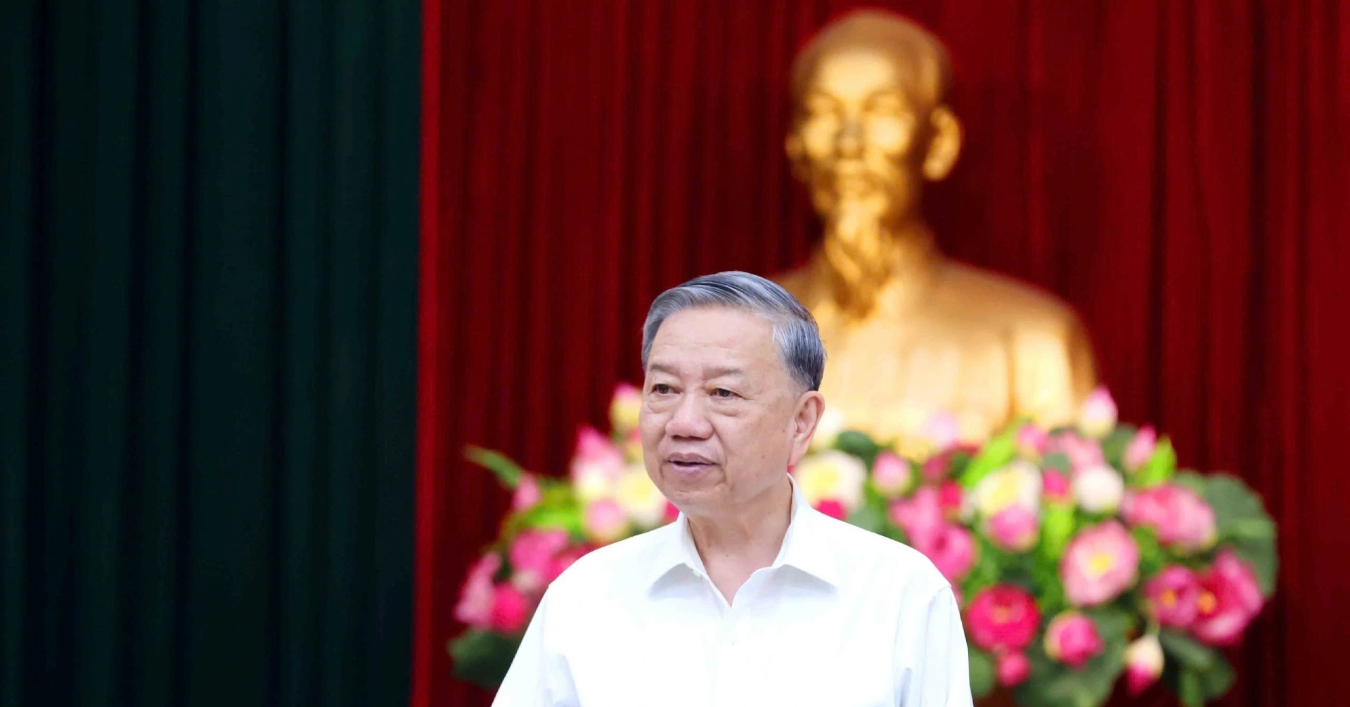 You are currently viewing Trung ương ban hành Quy định 294 về thi hành Điều lệ Đảng