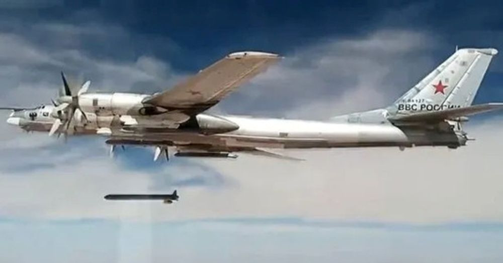 Read more about the article Tu-95 bị UAV Ukraine đánh thẳng sào huyệt, vũ khí chiến lược Nga lộ tử huyệt?