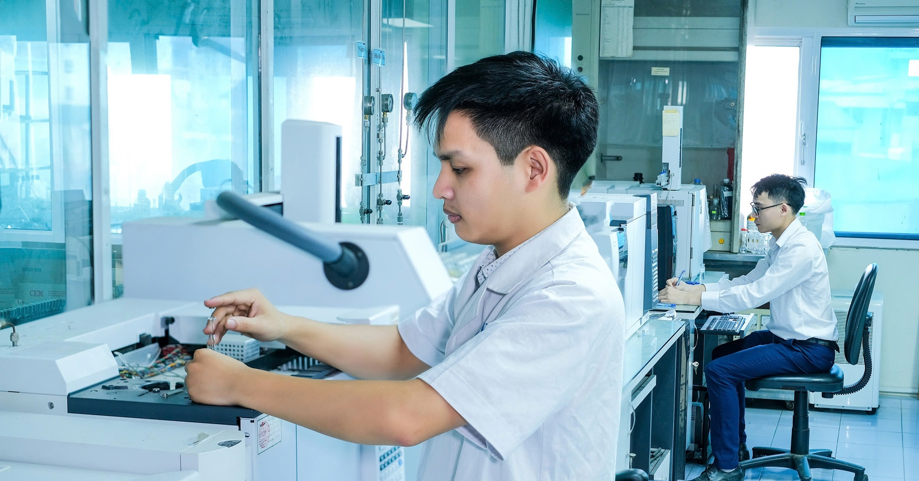 You are currently viewing UBND cấp tỉnh được phân cấp quản lý gì trong lĩnh vực KHCN?