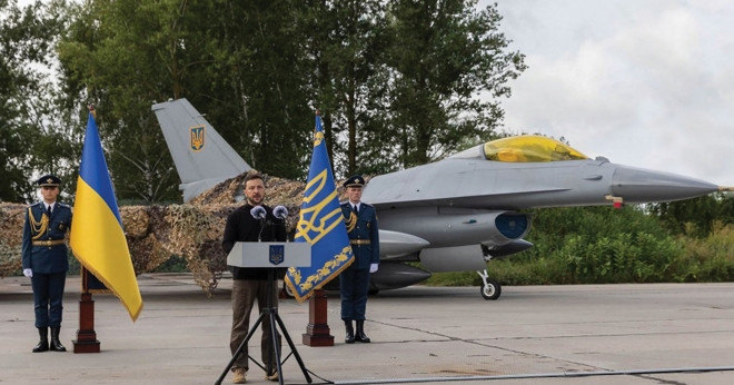 You are currently viewing Ukraine thừa nhận điểm yếu của tiêm kích F-16 trước tên lửa, máy bay Nga 