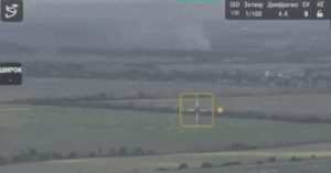 Read more about the article Video FPV cảm tử Nga tập kích hầm chứa pháo Krab của Ukraine ở Donetsk