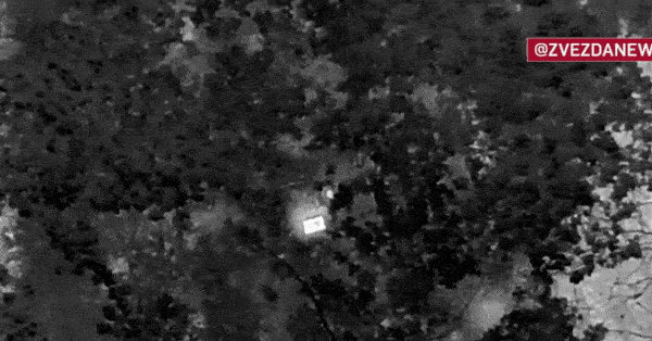 Read more about the article Video quân đội Nga tập kích trung tâm điều khiển UAV của Ukraine ở Donetsk