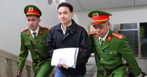 Read more about the article Hối hận muộn màng của cựu Phó Giám đốc Sở Ngoại vụ