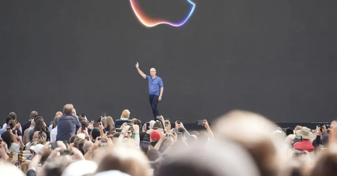 Read more about the article WWDC 2025 chỉ khắc sâu những điểm yếu của Apple