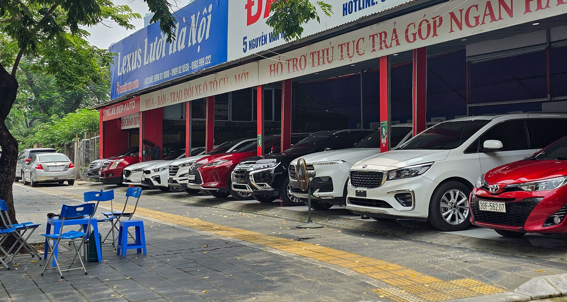 Read more about the article Xe mới đồng loạt giảm giá, dân buôn xe cũ ‘lao đao’ vì ế ẩm