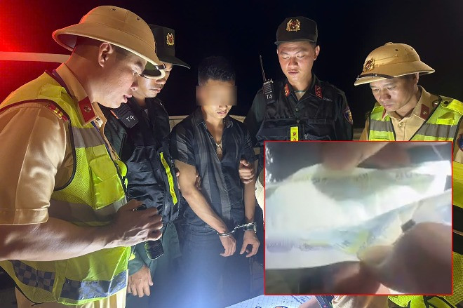 Read more about the article Kiểm tra taxi, phát hiện tài xế dương tính với ma túy và có 2 gói ‘bột lạ’